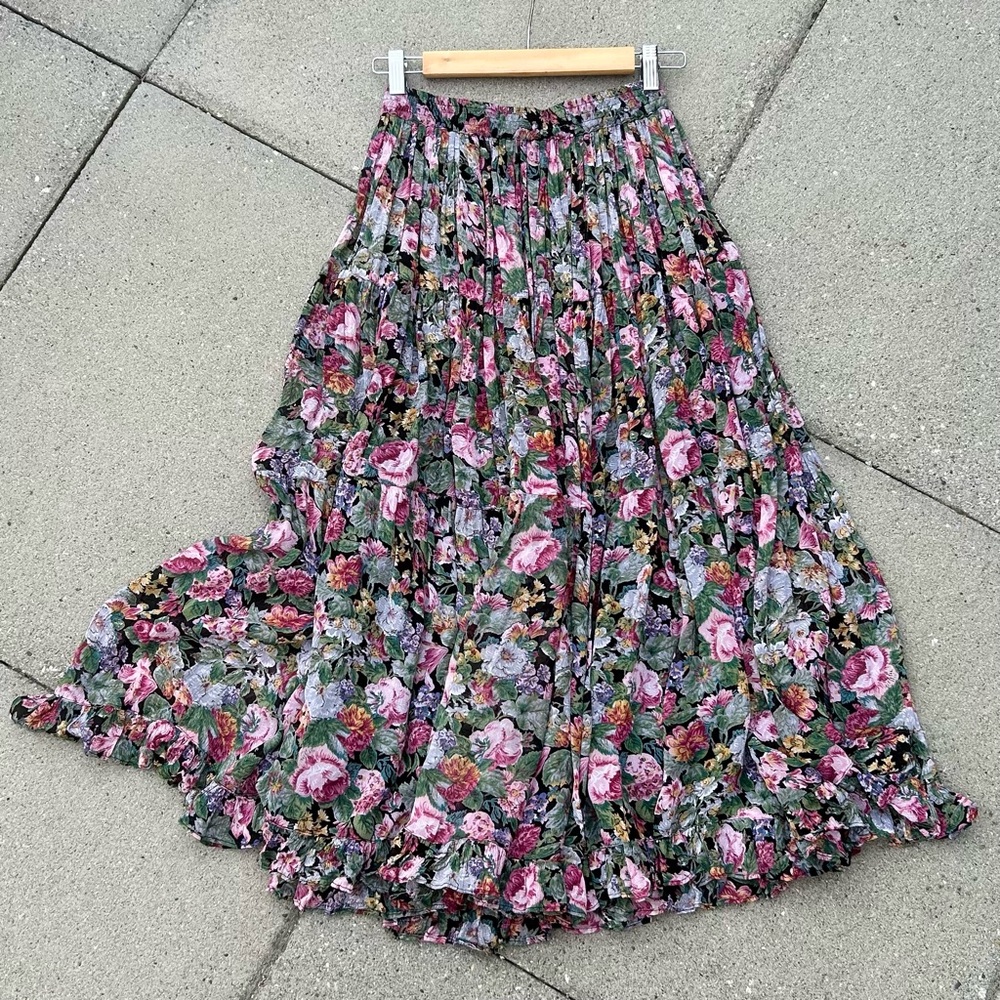 VTG Star of India Tiered Floral Skirt